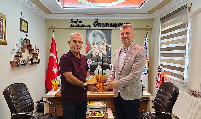 Gölcük Belediye Başkanı Ali Yıldırım Sezer, Ahilik Haftası kapsamında Gölcük Esnaf ve Sanatkârlar Odası’nı ziyaret etti.