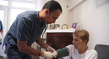 Çankaya Belediyesi’nin Evde Bakım Hizmetleri Sürüyor