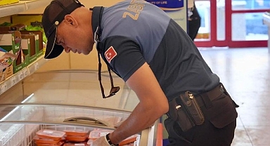 Burhaniye’de Son Kullanma Tarihi Geçmiş Gıdalar İmha Ediliyor