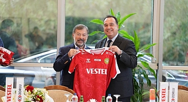 Başkan Besim Dutlulu ve Kadın Voleybol Takımından Vestel’e Ziyaret