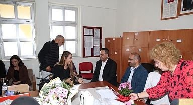 “Çiğli Belediyesi’nden Öğretmenler Günü’nde Anlamlı Kutlama”