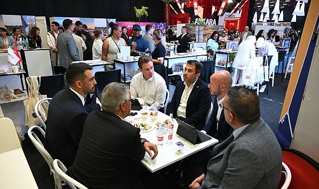 Kemer Belediyesi 2027 yılı turizm tanıtımı için Jet2 ile ön anlaşma yaptı